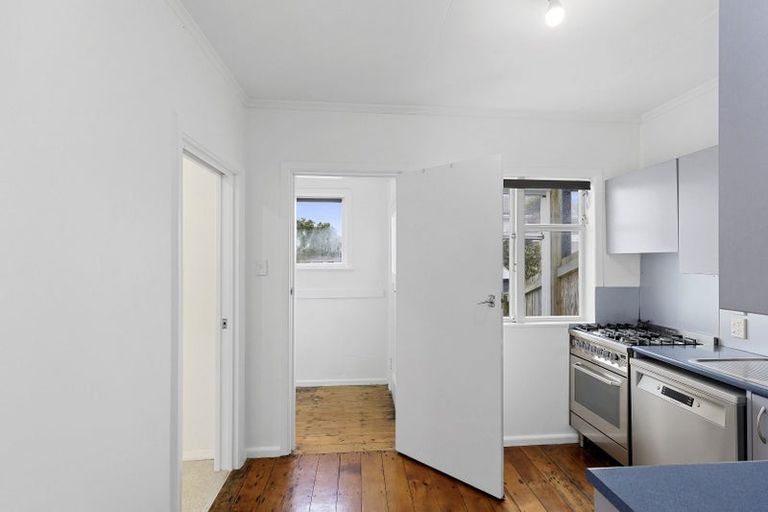 Photo of property in 23 Trent Street, Island Bay, Wellington, 6023