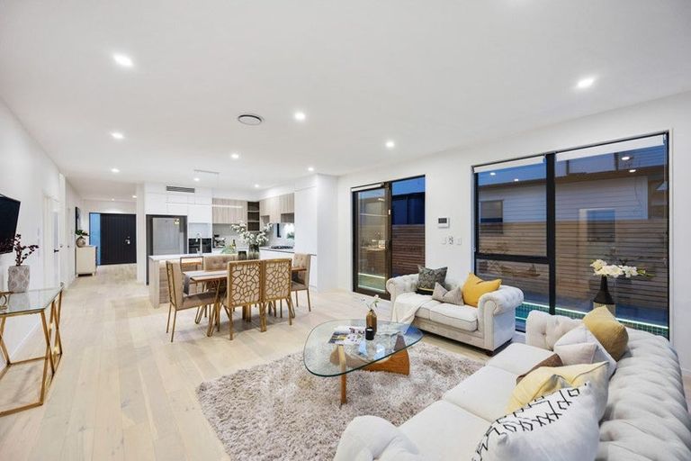 Photo of property in 7 Hanikura Street, Long Bay, Auckland, 0630