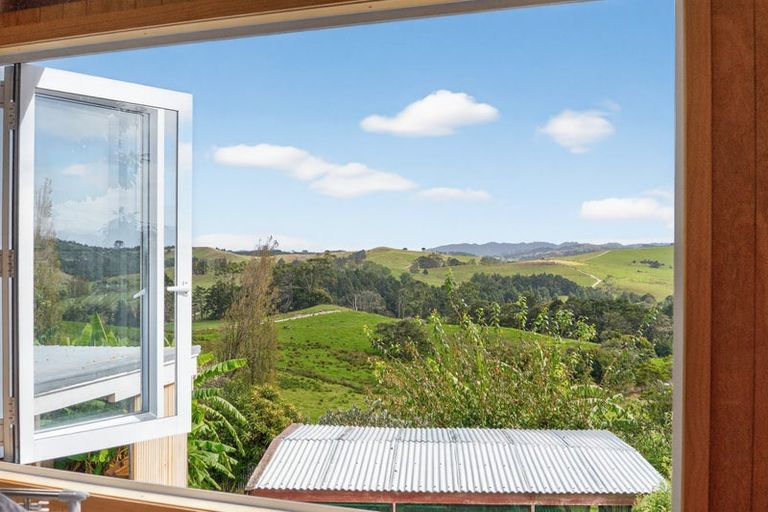 Photo of property in 1 Griffin Road, Maungaturoto, 0520