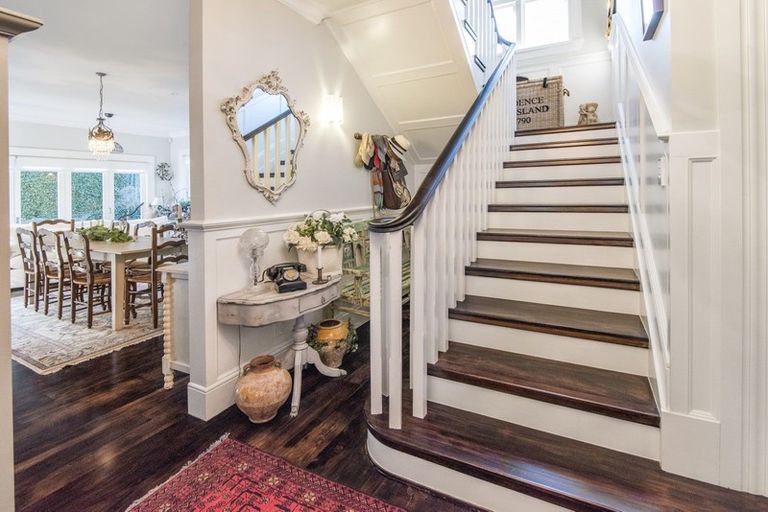 Photo of property in 58a Church Street, Devonport, Auckland, 0624