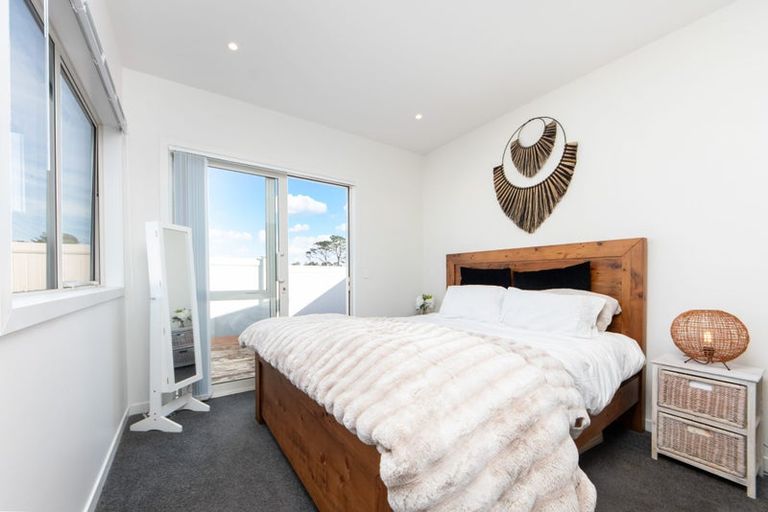 Photo of property in 2 Morus Road, Massey, Auckland, 0614
