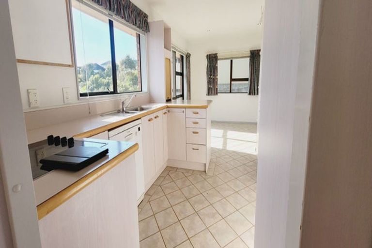 Photo of property in 33 Halladale Road, Papakowhai, Porirua, 5024