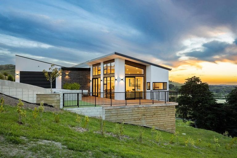 Photo of property in 8 Kapuka Lane, Kennedys Bush, Christchurch, 8025
