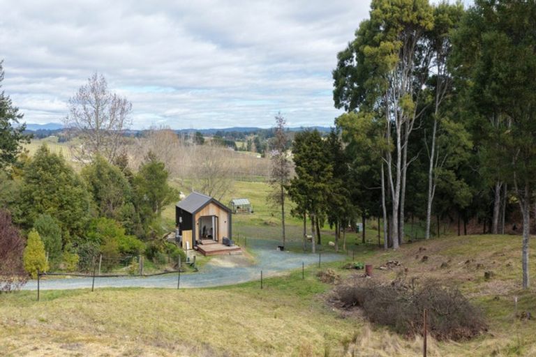 Photo of property in 337 Old Coach Road, Upper Moutere, 7173