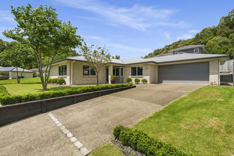 Photo of property in 61 Bathurst Crescent, Pyes Pa, Tauranga, 3112