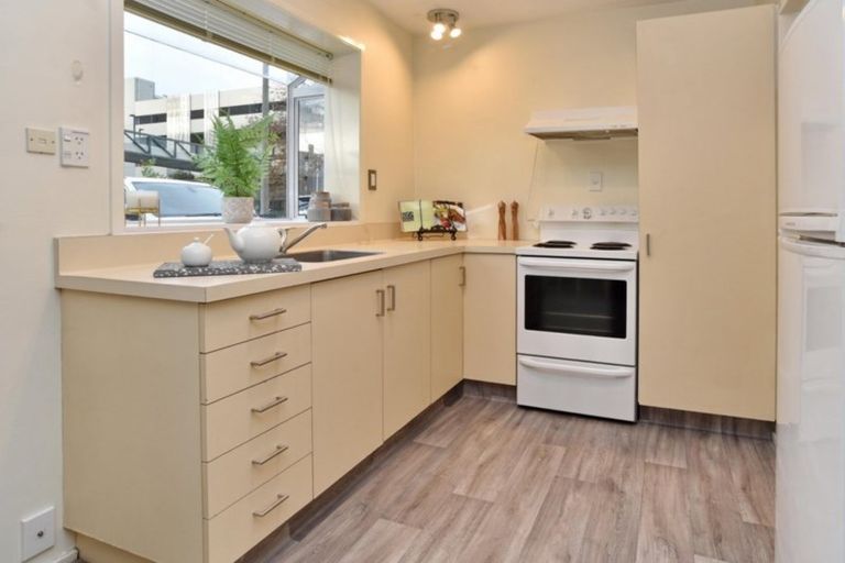 Photo of property in 35 Dilworth Street, Riccarton, Christchurch, 8041