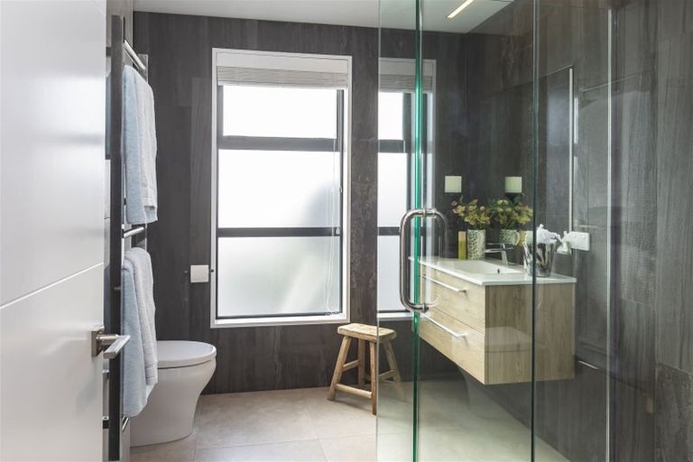 Photo of property in 32 Devonport Lane, St Albans, Christchurch, 8014