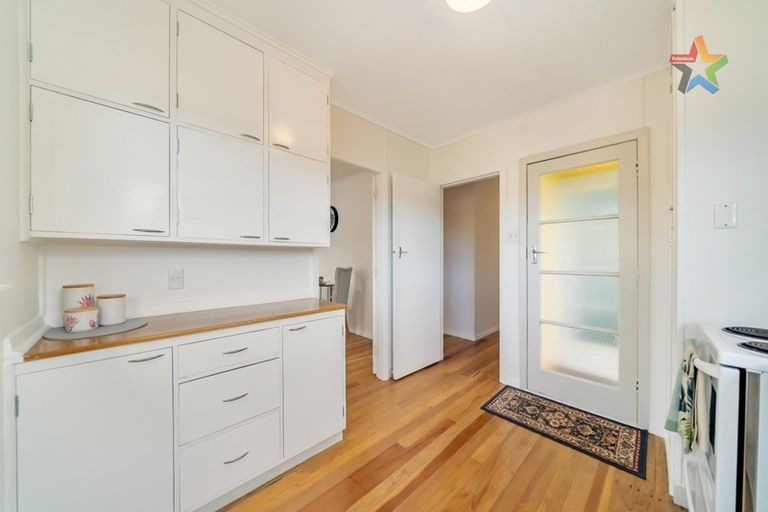 Photo of property in 39 Ruthven Road, Wainuiomata, Lower Hutt, 5014