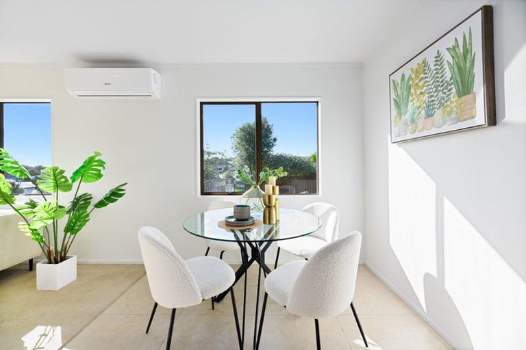 Photo of property in 2/33 Lavelle Road, Henderson, Auckland, 0612