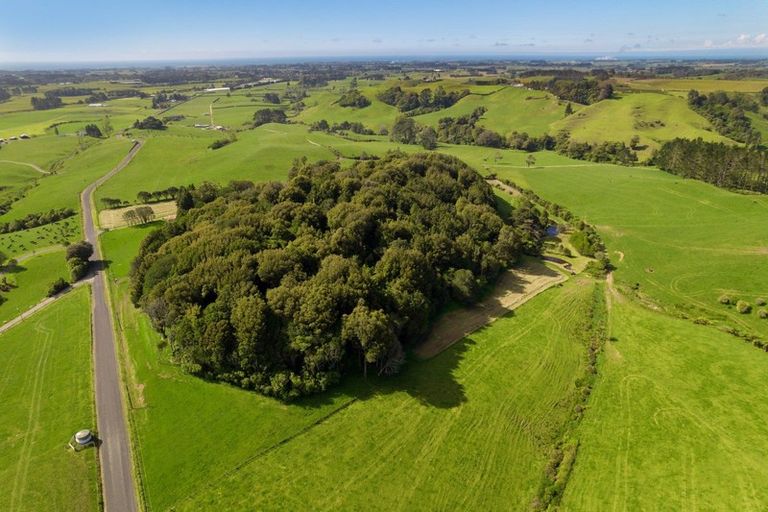 Photo of property in 277 Wortley Road, Waiongana, New Plymouth, 4373