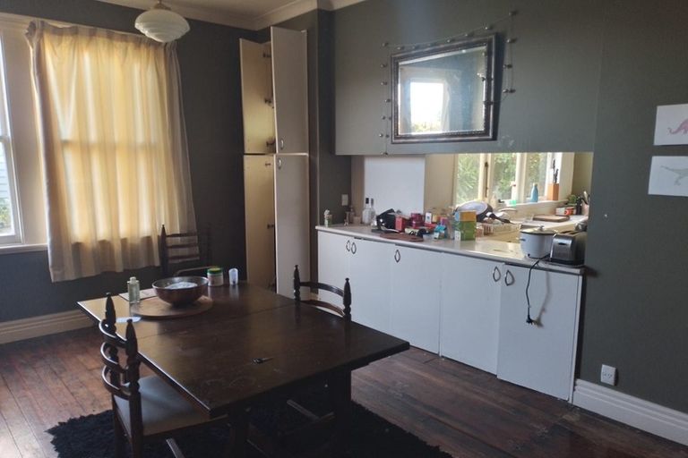 Photo of property in 25 Sutherland Crescent, Melrose, Wellington, 6023