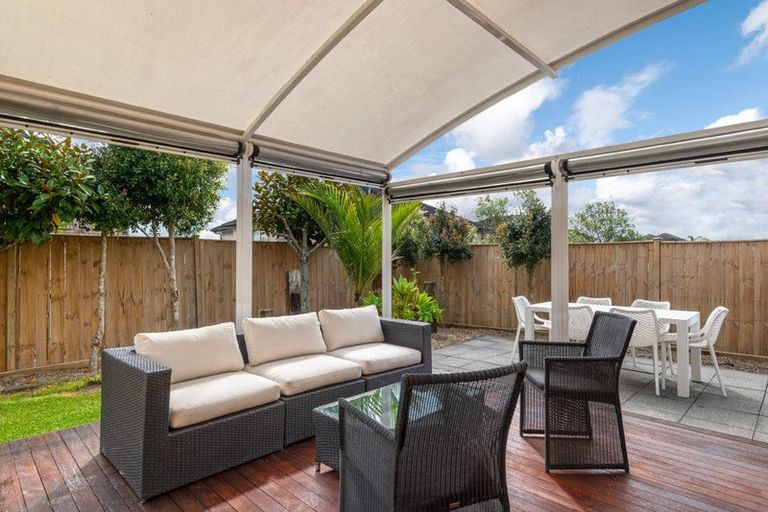 Photo of property in 5 Wye Oak Drive, Schnapper Rock, Auckland, 0632