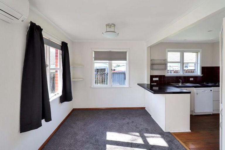 Photo of property in 1 Field Street, Silverstream, Upper Hutt, 5019