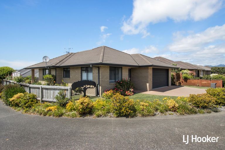 Photo of property in 33 Malta Crescent, Katikati, 3129
