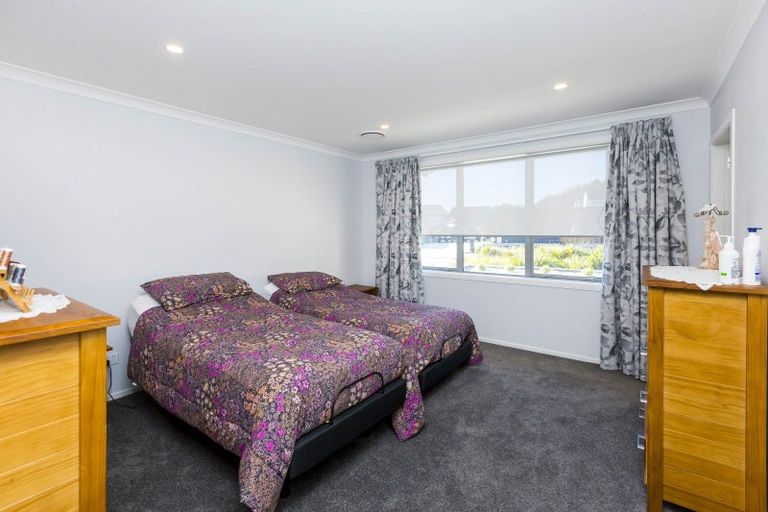 Photo of property in 1 Mawai Hakona Drive, Wallaceville, Upper Hutt, 5018