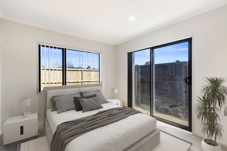 Photo of property in 89d Cascades Road, Pakuranga Heights, Auckland, 2010