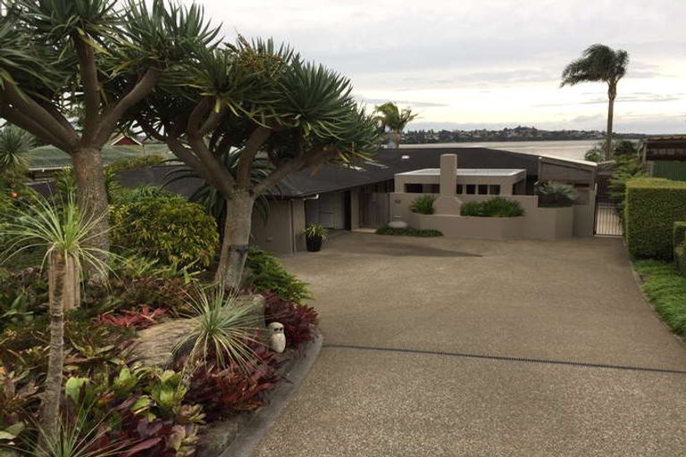 Photo of property in 60 Bramley Drive, Farm Cove, Auckland, 2012