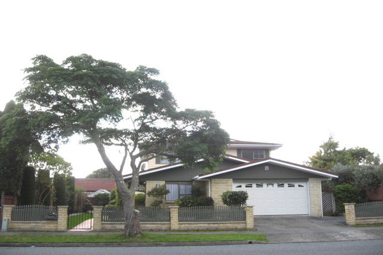 Photo of property in 37 Waddington Drive, Naenae, Lower Hutt, 5011