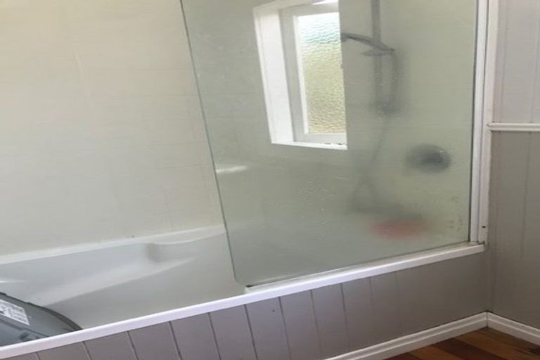 Photo of property in 13 Waterview Road, Favona, Auckland, 2024