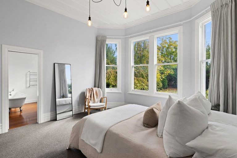 Photo of property in 49 Te Aute Road, Havelock North, 4130