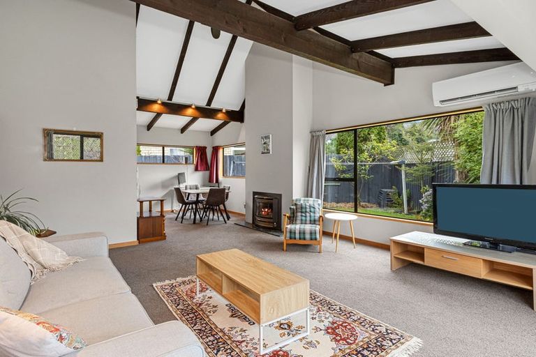 Photo of property in 1/43a Main Road, Redcliffs, Christchurch, 8081