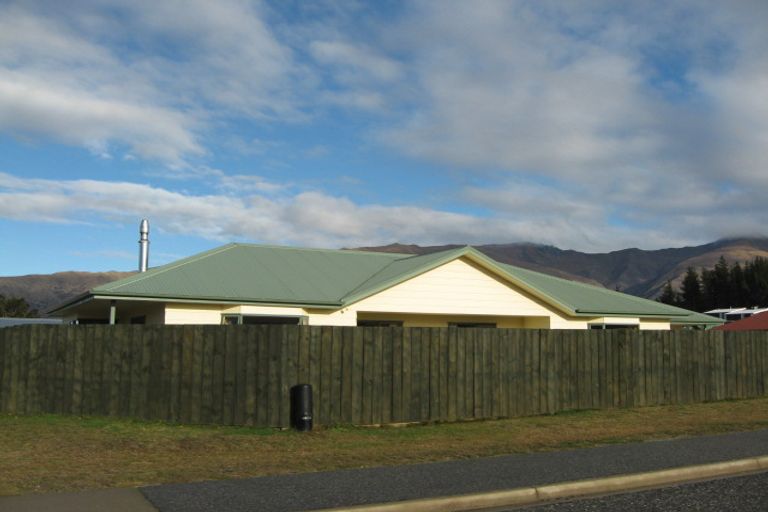 Photo of property in 105 Mount Iron Drive, Wanaka, 9305