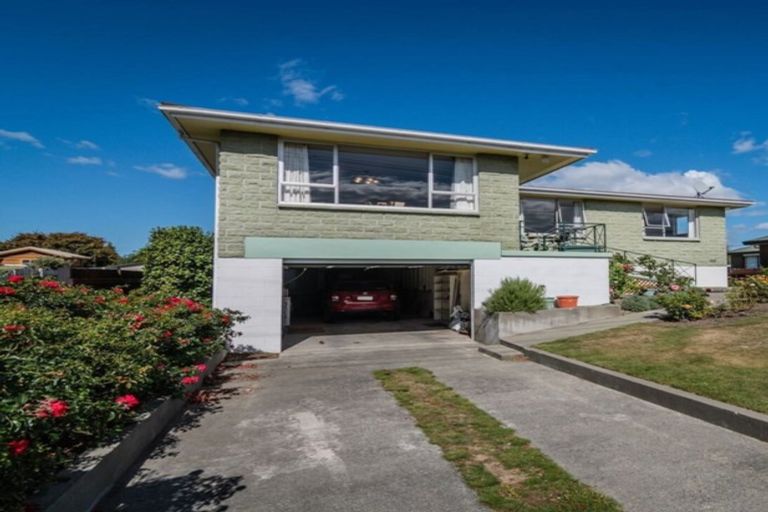 Photo of property in 27 Saint Leonards Road, Temuka, 7920
