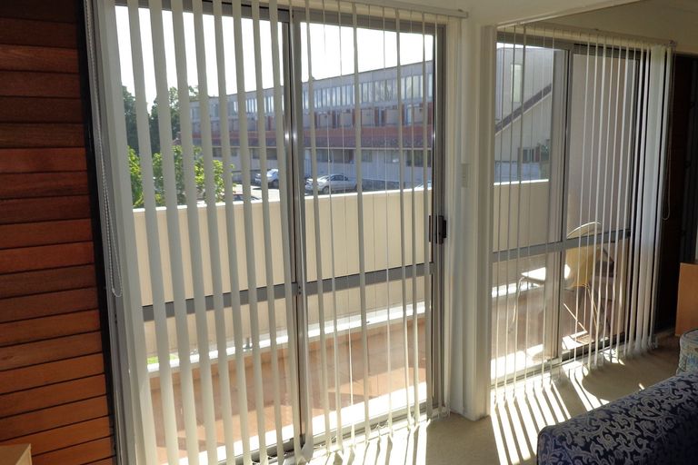 Photo of property in 11c/30 Westward Ho, Glen Eden, Auckland, 0602