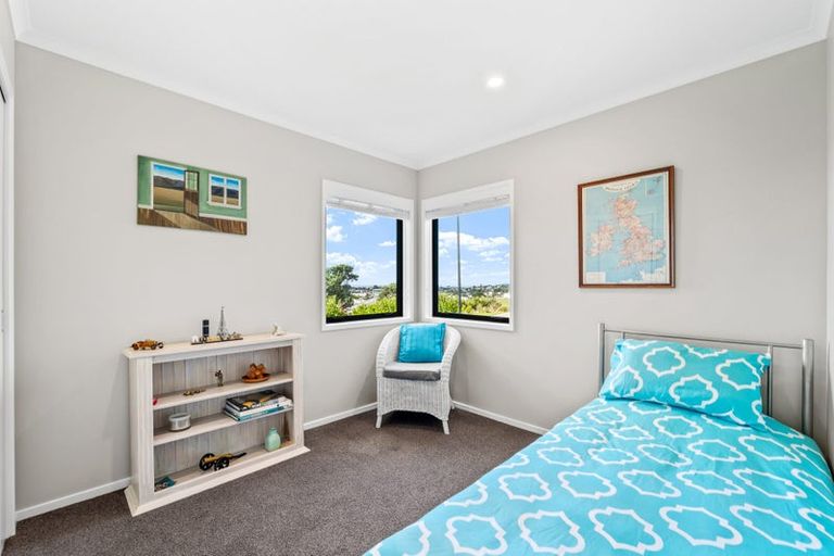 Photo of property in 23 Woodridge Drive, Stanmore Bay, Whangaparaoa, 0932