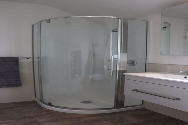 Photo of property in 40a Sawyers Arms Road, Northcote, Christchurch, 8052