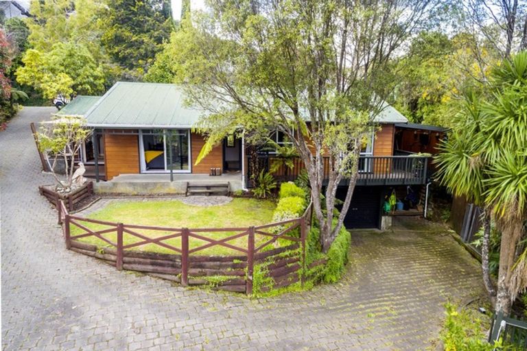 Photo of property in 41 Sunnyview Drive, Brown Owl, Upper Hutt, 5018
