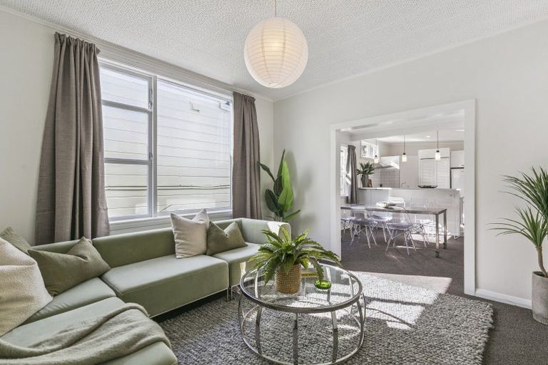 Photo of property in 49 Mckinley Crescent, Brooklyn, Wellington, 6021