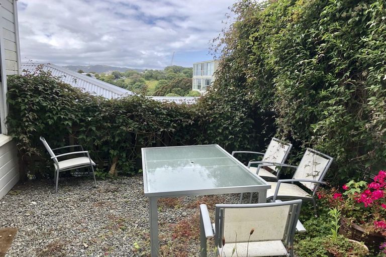 Photo of property in 21 Saint Mary Street, Thorndon, Wellington, 6011