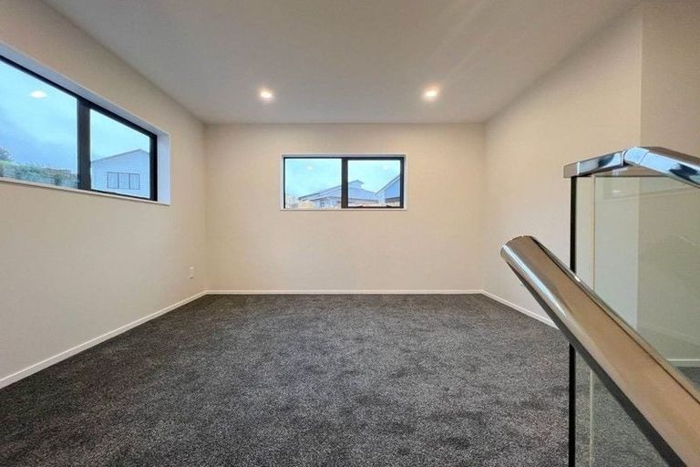 Photo of property in 33 Korihi Drive, Swanson, Auckland, 0614