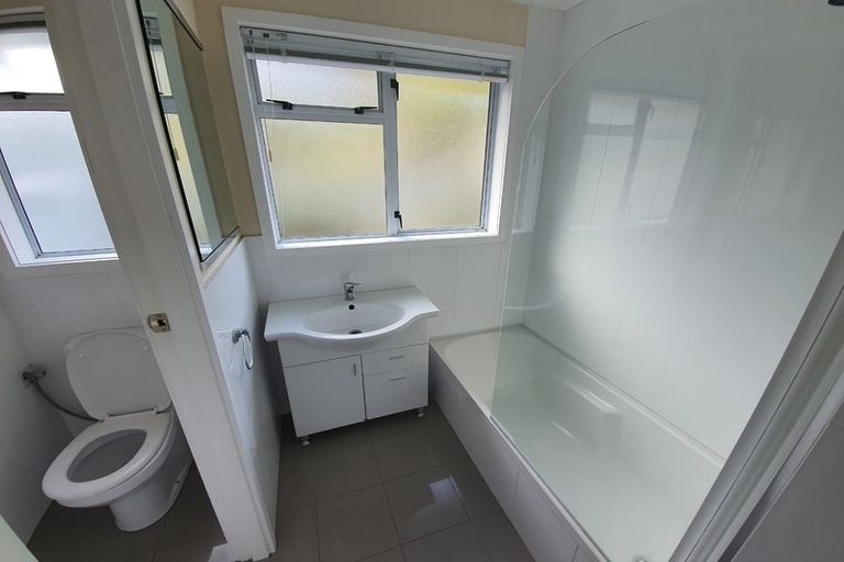 Photo of property in 71 Taylor Terrace, Tawa, Wellington, 5028