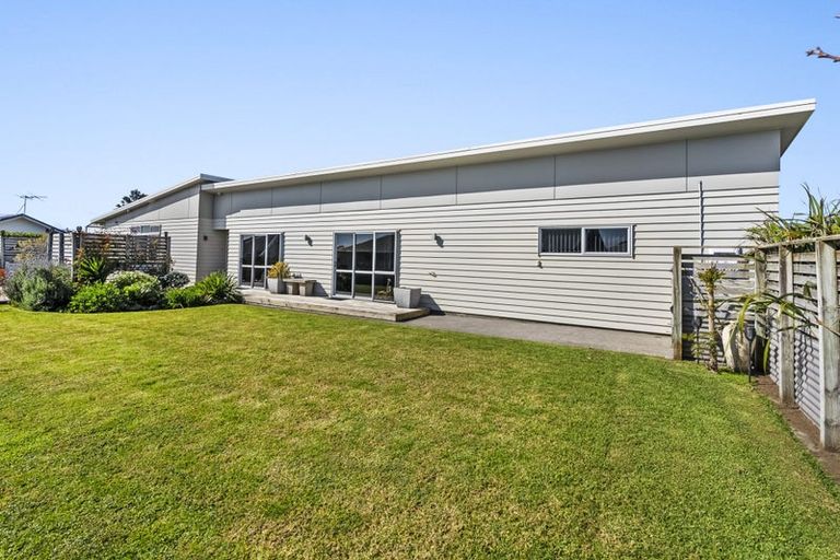 Photo of property in 46 Dillon Drive, Bell Block, New Plymouth, 4312