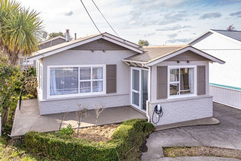 Photo of property in 35 Durie Street, Durie Hill, Whanganui, 4500