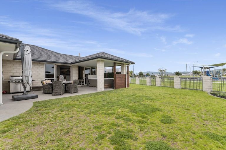 Photo of property in 133 The Boulevard, Papamoa Beach, Papamoa, 3118
