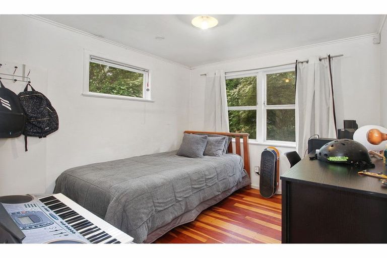 Photo of property in 1/19 Gazelle Avenue, Beach Haven, Auckland, 0626