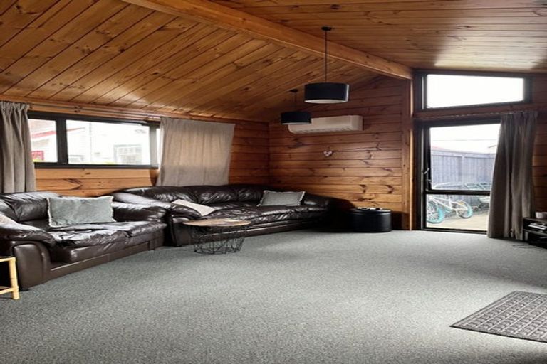 Photo of property in Princeton Gardens, 2/58 Cuba Street, Petone, Lower Hutt, 5012