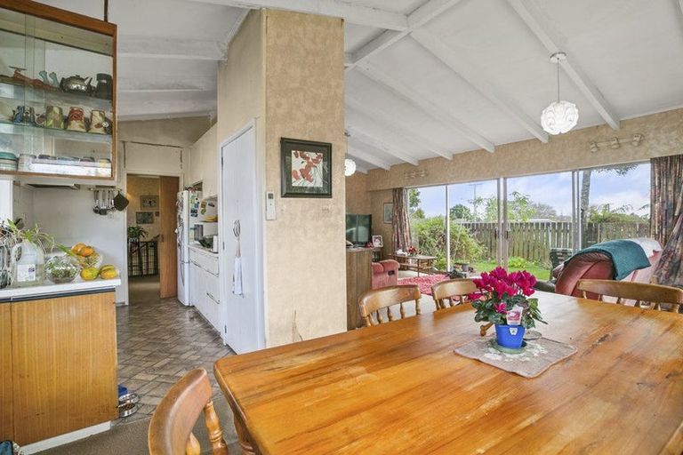 Photo of property in 48 Woodleigh Street, Frankleigh Park, New Plymouth, 4310