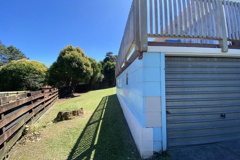 Photo of property in 19 Contessa Drive, Glenfield, Auckland, 0629