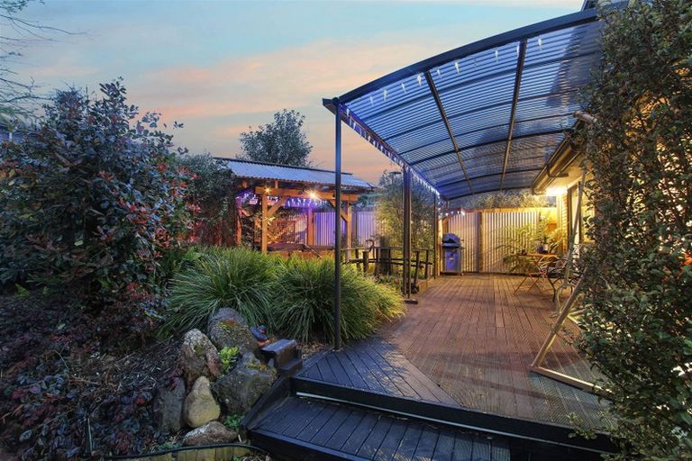 Photo of property in 25 Cape Vista Crescent, Pukekohe, 2120