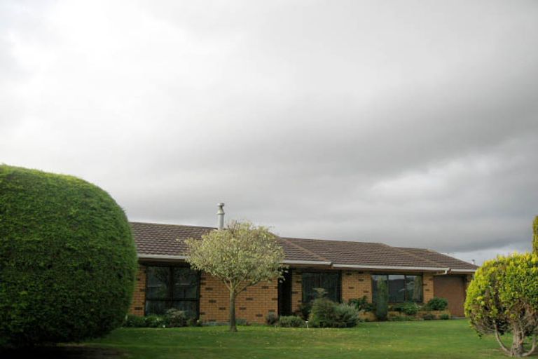 Photo of property in 2/4 Oakwood Grove, Paraparaumu Beach, Paraparaumu, 5032