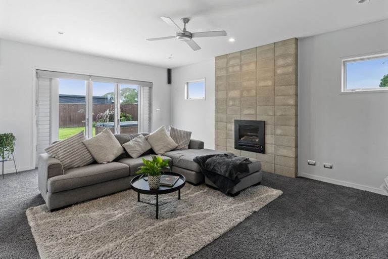 Photo of property in 24 Okarito Avenue, Levin, 5510