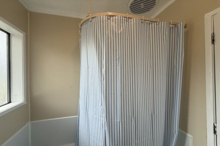 Photo of property in 37 Taurus Crescent, Beach Haven, Auckland, 0626