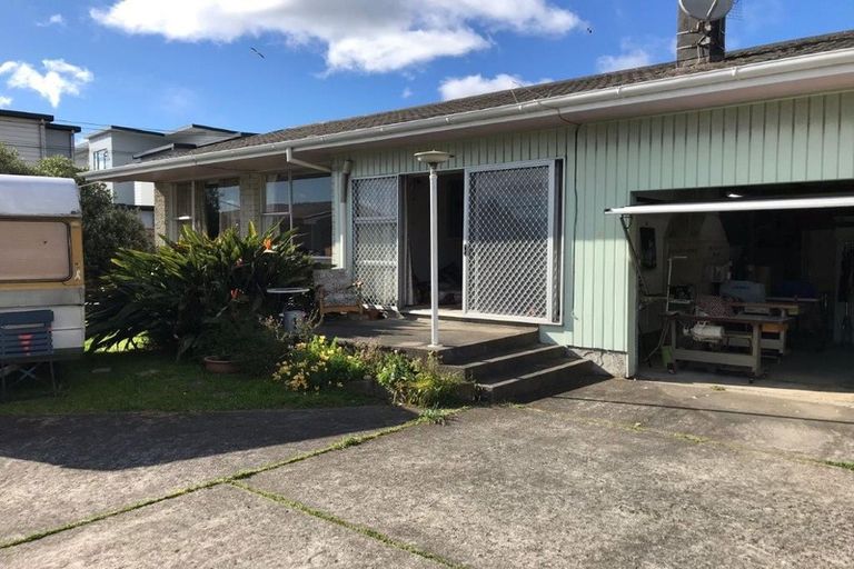 Photo of property in 1/99 Cuba Street, Petone, Lower Hutt, 5012
