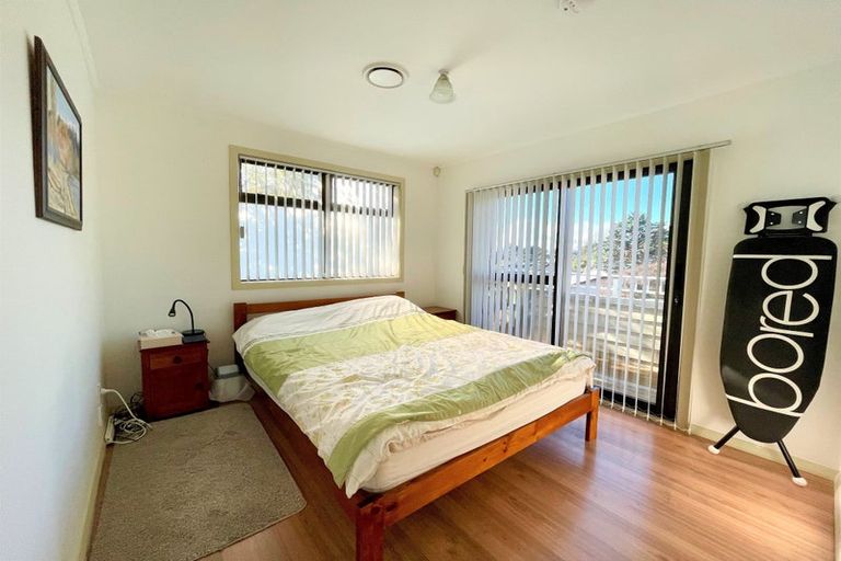 Photo of property in 14 Panzic Place, Glen Eden, Auckland, 0602