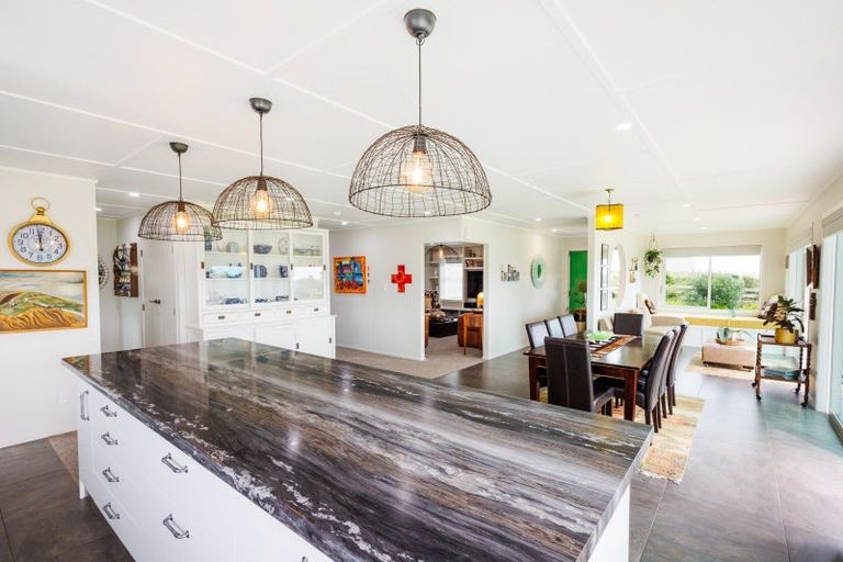 Photo of property in 165 Albert Road, Tokomaru, Palmerston North, 4474