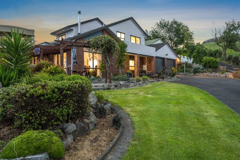 Photo of property in 42 Matipo Avenue, Pomare, Rotorua, 3015